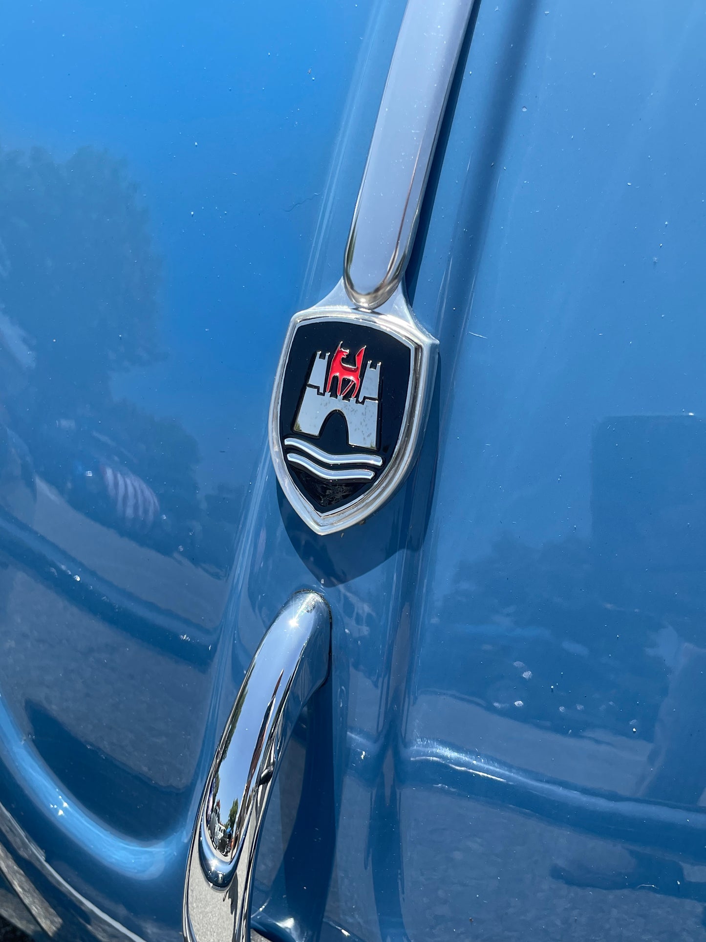 ISP 3-Color Hood Crest – Wolfsburg Castle Emblem – Fits VW Type 1 Bug – Sedan Or Convertible